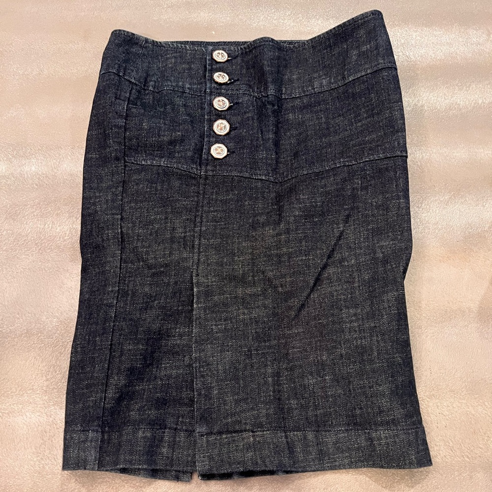 Chilli Pepper denim skirt. Size 6